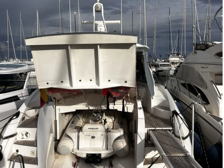Verhuur Motorboot Sunseeker met vaarbewijs