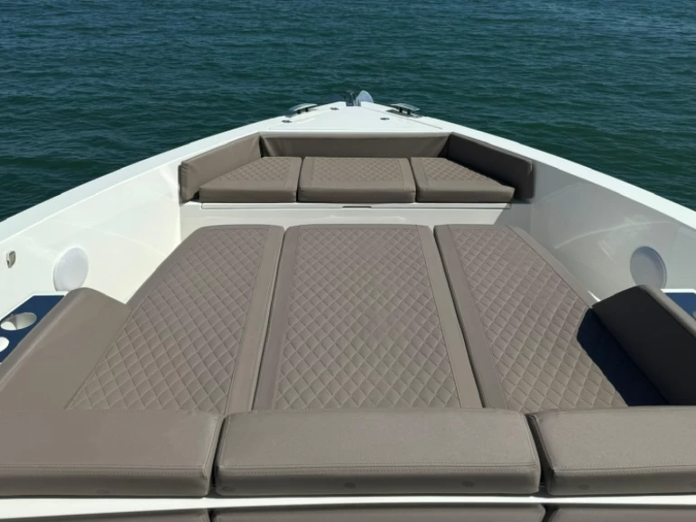 Huur Motorboot met of zonder schipper DEANTONIO YACHTS in Dénia