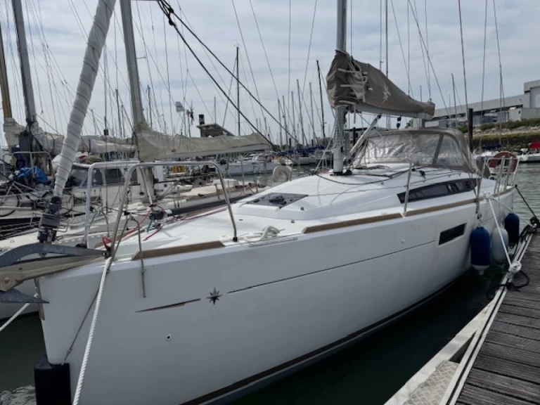 Bootverhuur La Rochelle goedkoop SUN ODYSSEY 349 QR 2016