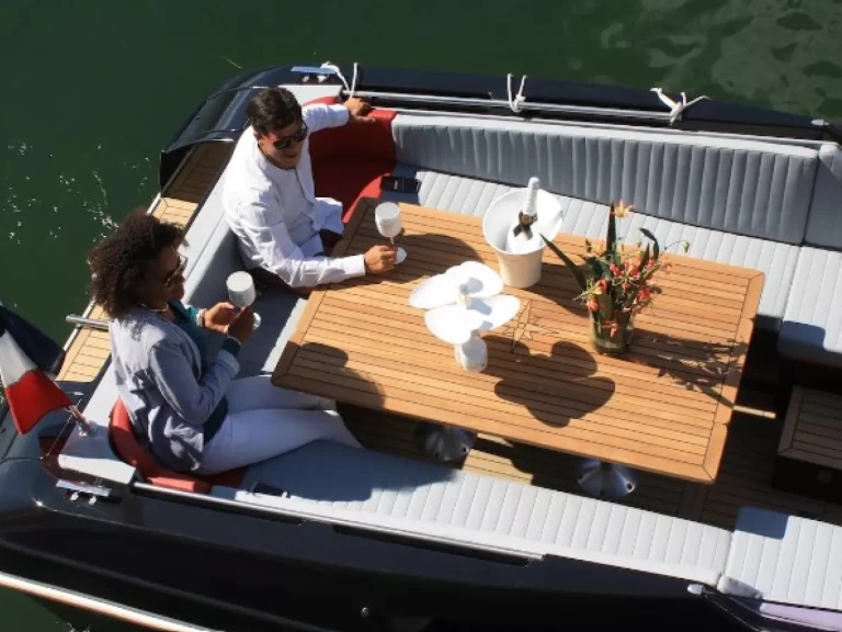 Verhuur Motorboot Tullio Abatte met vaarbewijs