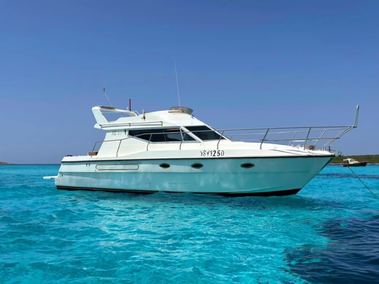 Azimut Azimut 37 Fly te huur van particulier of professional in Stintino