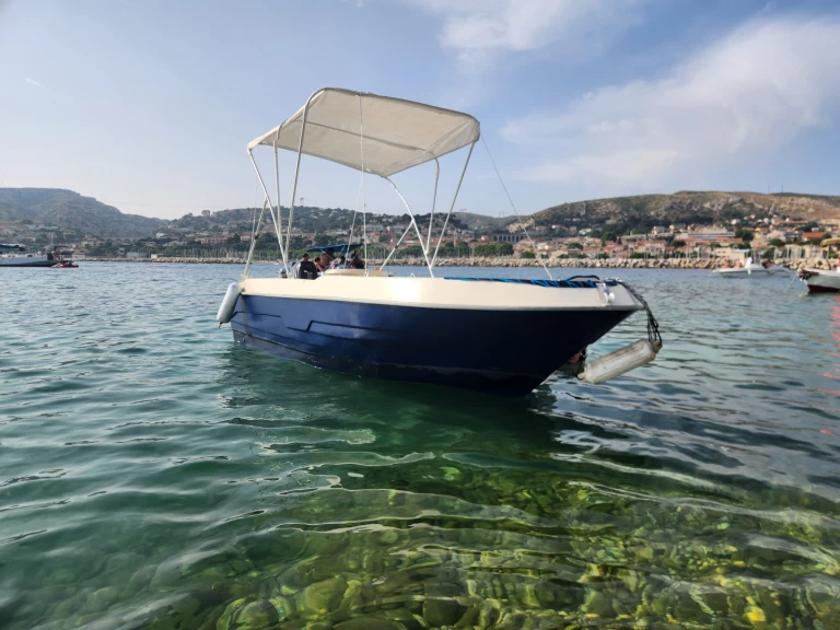 Huur een Prusa Marine Prusa 450 in Marseille