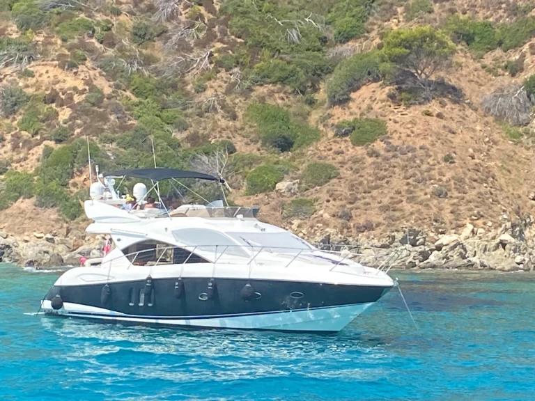 Verhuur Jacht in Port Fréjus - Sunseeker Manhattan 52