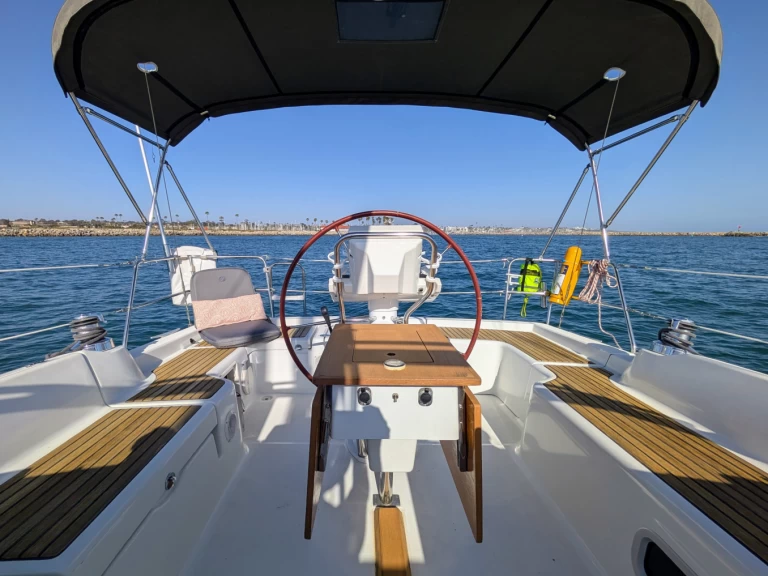 Verhuur Zeilboot Bénéteau met vaarbewijs