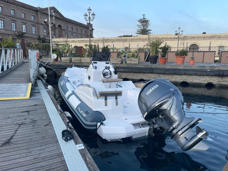 MILE 0.7F te huur van particulier of professional in Milazzo