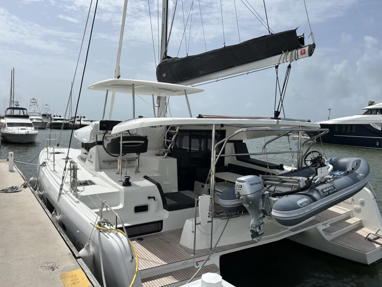 Jachthuur in Playa Sardinera - Lagoon Lagoon 42 via SamBoat