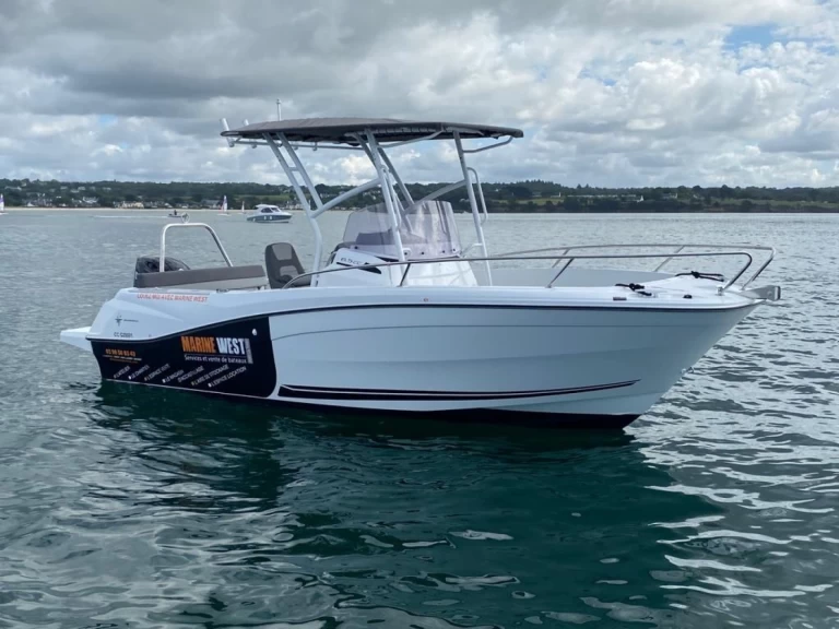 Jachthuur in La Forêt-Fouesnant - Jeanneau Cap Camarat 6.5 CC Serie 3 via SamBoat