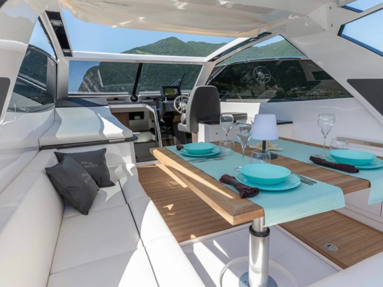 Rio Yachts Parana 38 te huur van particulier of professional in Capri