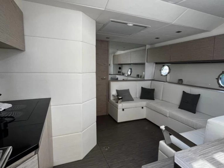 Bootverhuur Capri goedkoop Parana 38