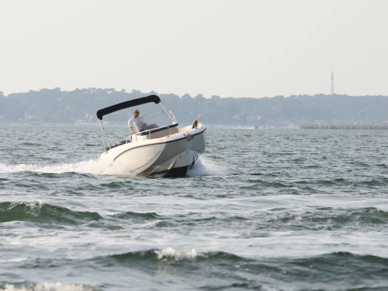 Huur een Quicksilver Quicksilver 675 Activ Open in Arcachon