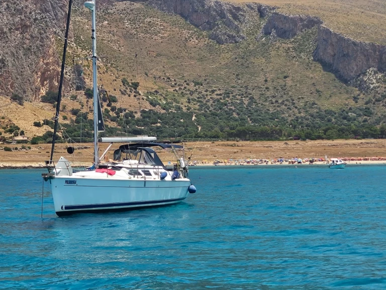 Huur een Hunter Hunter 41 DS in Palermo