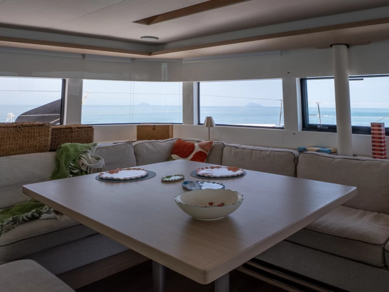 Huur een Lagoon Lagoon 51 in Olbia