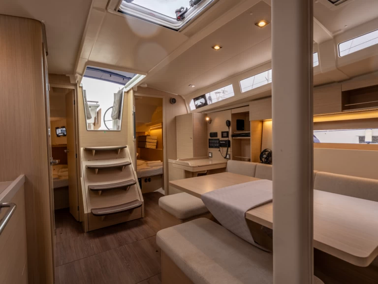 Bootverhuur Bénéteau Oceanis 37.1 in Salerno via SamBoat