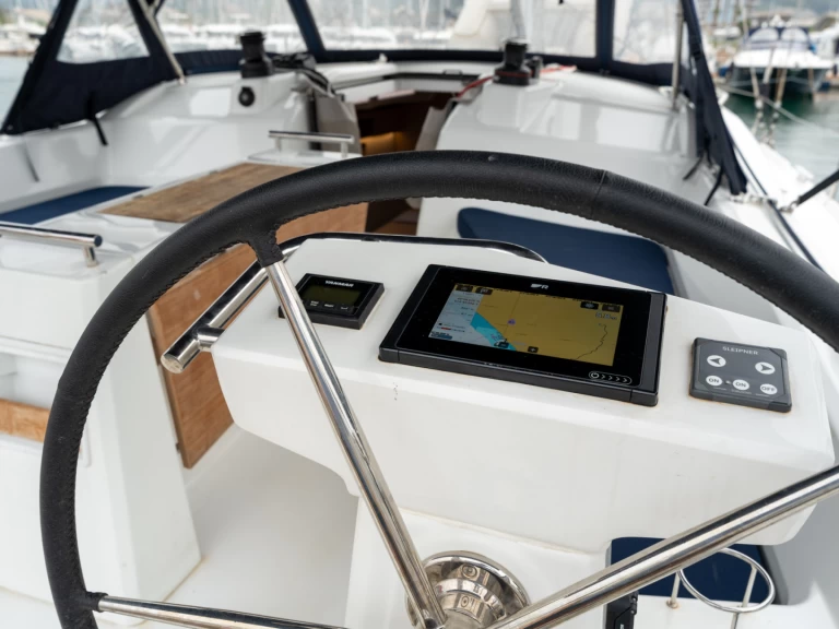 Huur Zeilboot met of zonder schipper Bénéteau in Salerno