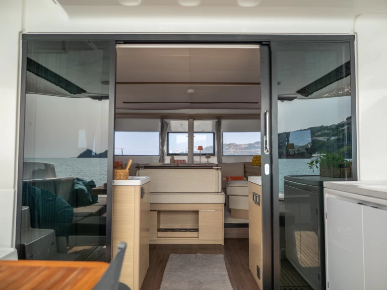 Verhuur Catamaran Lagoon met vaarbewijs