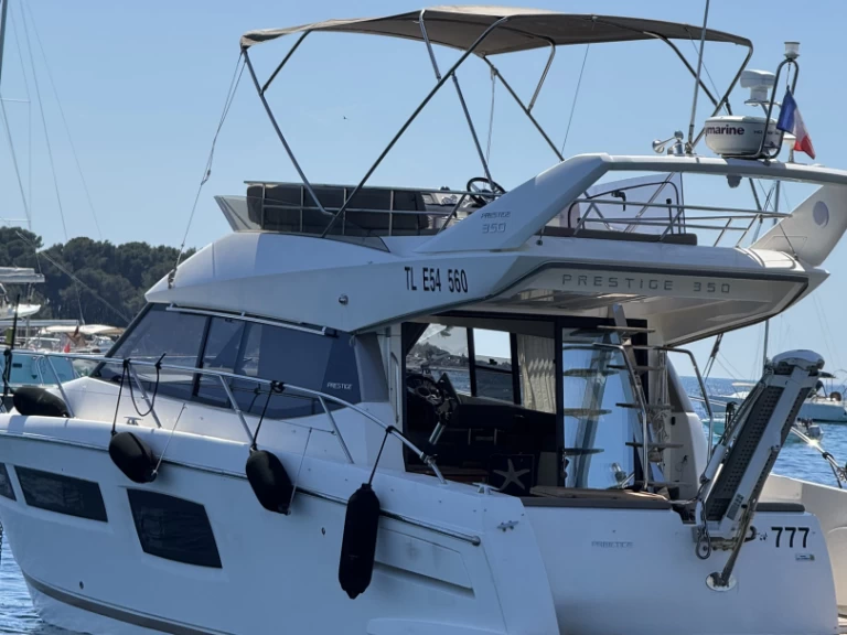 Jeanneau Prestige 350 Fly te huur van particulier of professional in Antibes