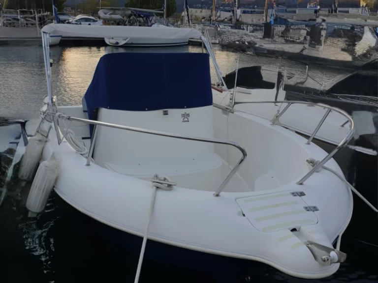 Motorboot te huur in Toulon voor de beste prijs