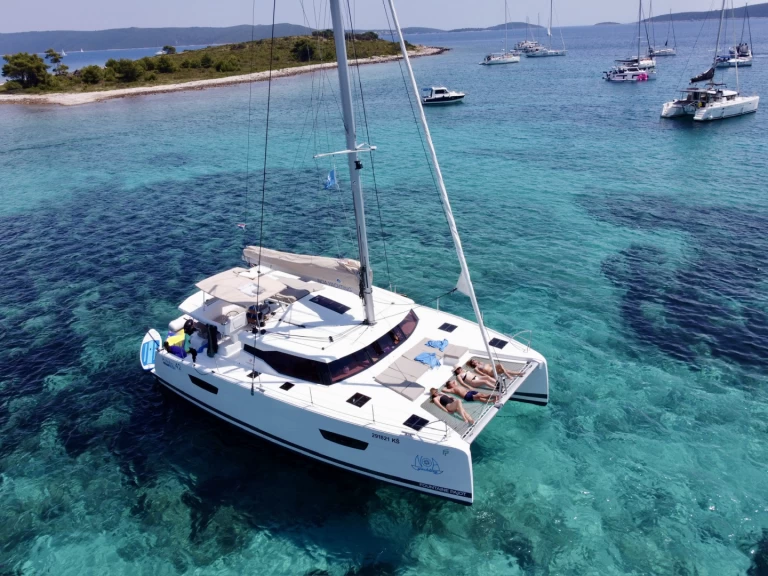 Catamaran te huur in Kaštela voor de beste prijs