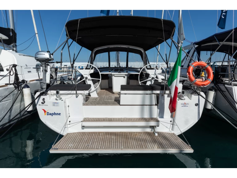 Zeilboot te huur in Capo d'Orlando voor de beste prijs