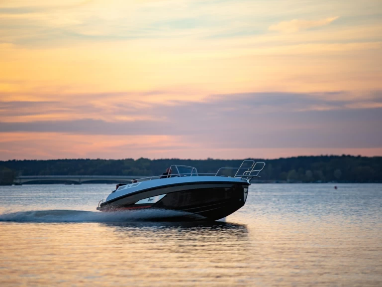 Verhuur Motorboot Arrow Arabis 23 met vaarbewijs