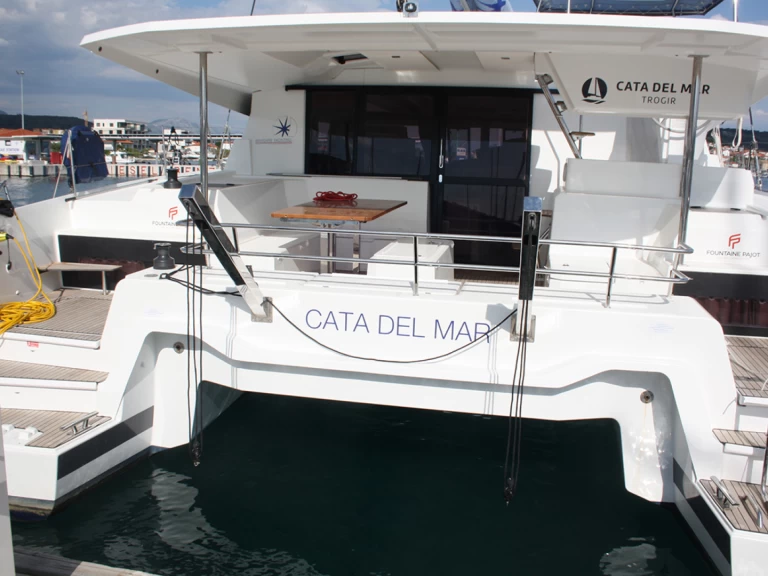 Catamaran te huur in Seget Donji voor de beste prijs