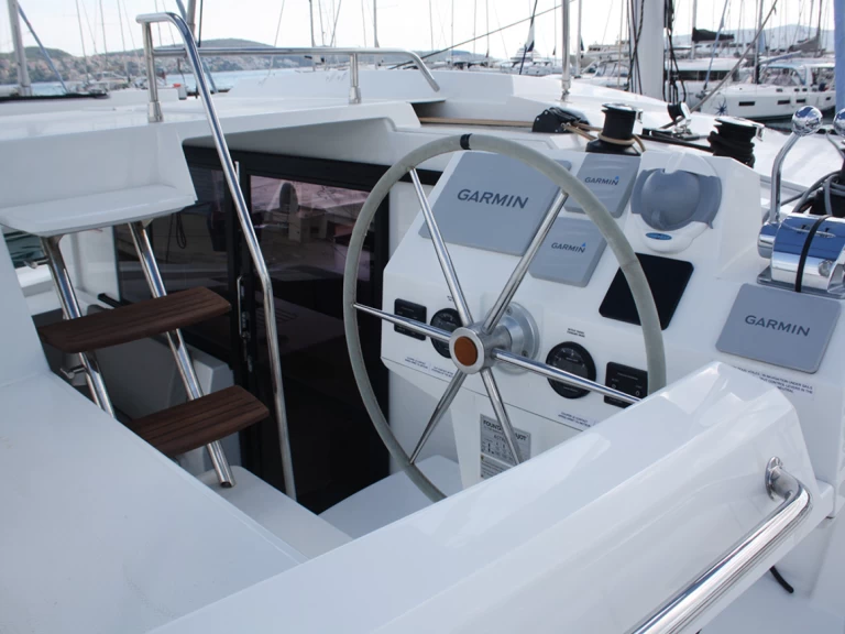 Verhuur Catamaran in Seget Donji - Fountaine Pajot Astrea 42