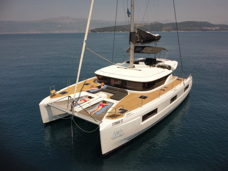 Catamaran te huur in Kaštela voor de beste prijs