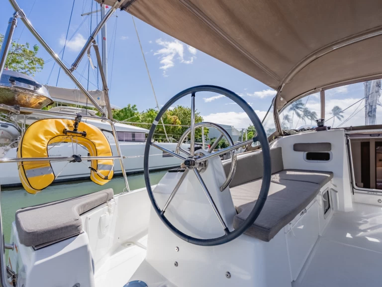 Bootverhuur Road Town goedkoop Sun Odyssey 380