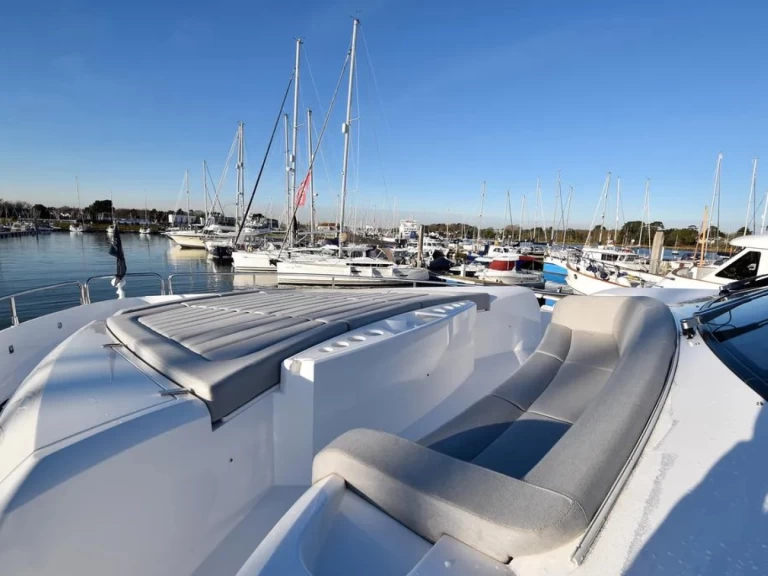 Jacht te huur in Seget Donji voor de beste prijs