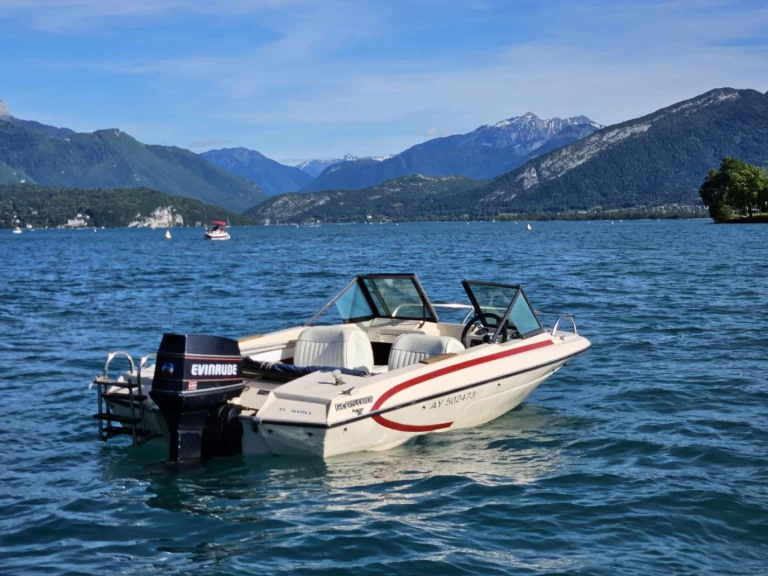 Huur een Glastron V162 in Annecy