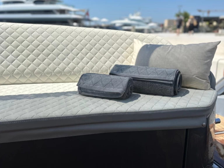 Bootverhuur Pearl Sea 56 in Split via SamBoat