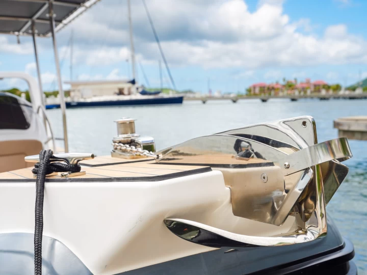 Rib 760 te huur van particulier of professional in Simpson Bay Yacht Club Marina