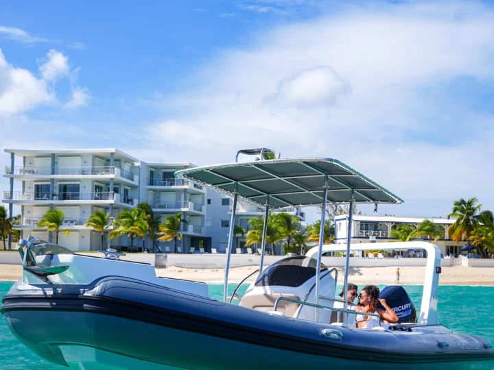 Verhuur RIB in Simpson Bay Yacht Club Marina - Rib 760