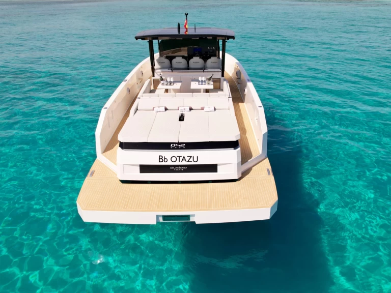 Huur een Cranchi Antonio d42 in Ibiza Town