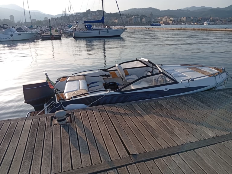 Huur Motorboot met of zonder schipper hellas pegasus + selva xrs 40 HP in Porto Mirabello