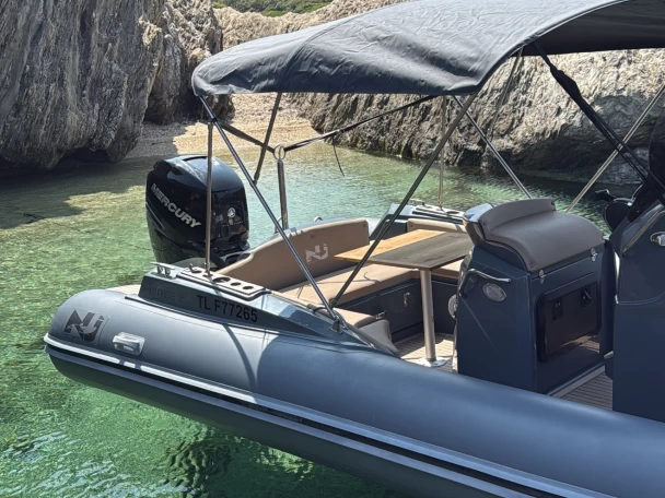 Verhuur Motorboot in Gapeau - Jeanneau Cap Camarat 7.5 WA Serie 2