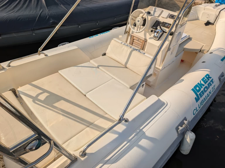 Huur een Joker Boat Clubman 22 in Hyères