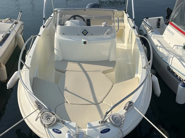 Jeanneau cap-camarat 505 Style te huur van particulier of professional in Saint-Raphaël