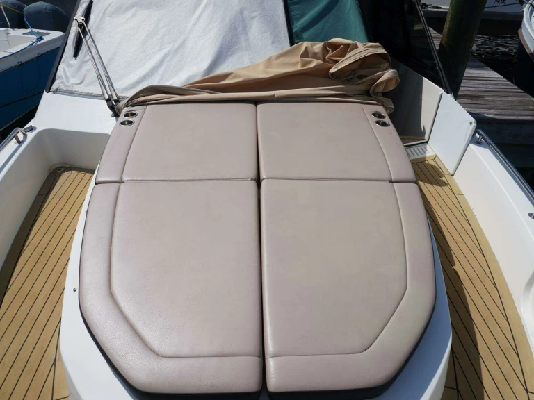 Bootverhuur Jeanneau Leader 36 in Golfe-Juan via SamBoat