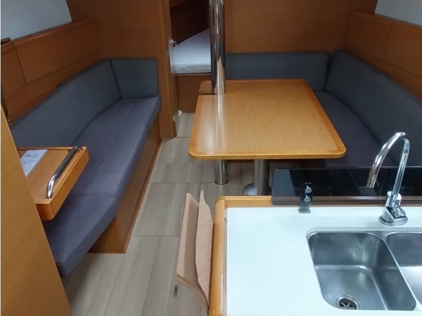 Verhuur Zeilboot Jeanneau met vaarbewijs