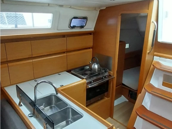 Huur een Jeanneau Sun Odyssey 379 in La Trinité-sur-Mer