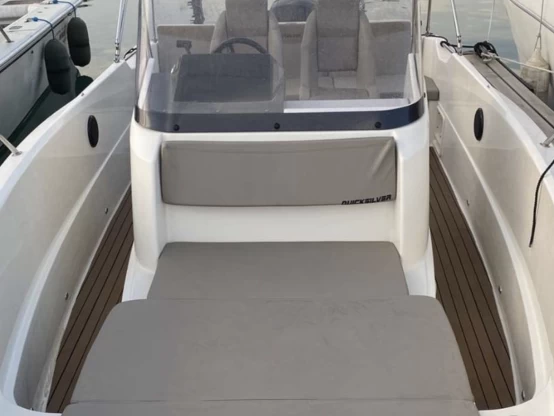 Verhuur Motorboot Quicksilver met vaarbewijs