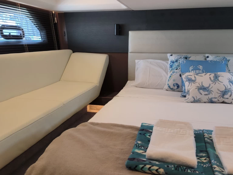 Verhuur Motorboot in Cádiz - Bavaria R40 Coupe