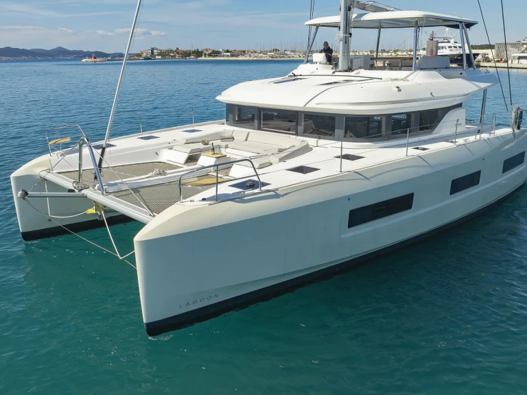 Lagoon Lagoon 55_5 Cabins te huur van particulier of professional in Sukošan