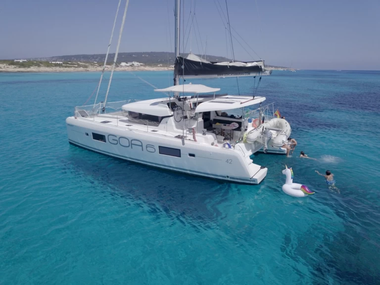 Huur een Lagoon Lagoon 42 in Marina Vallarta