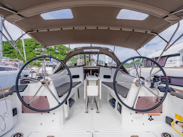 Bootverhuur Road Town goedkoop Sun Odyssey 349