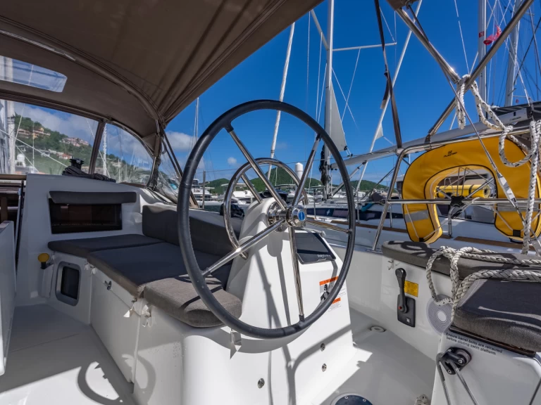 Jeanneau Sun Odyssey 410 te huur van particulier of professional in Road Town