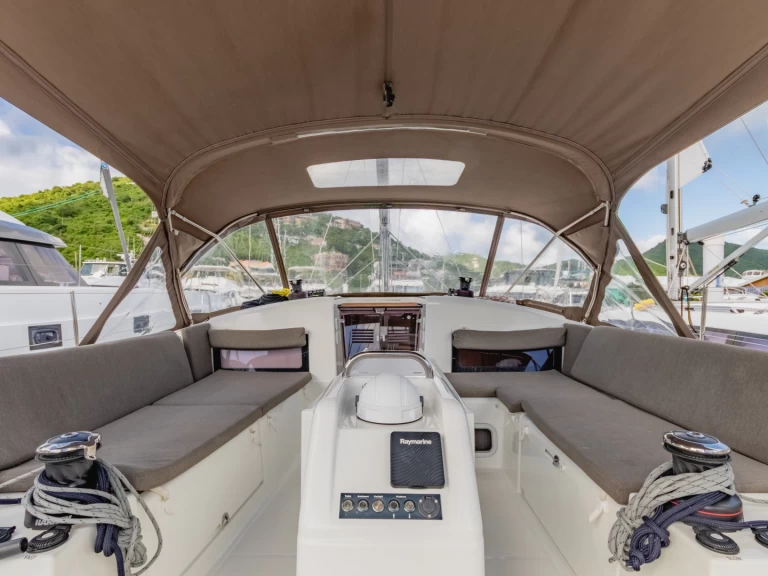 Verhuur Zeilboot in Road Town - Jeanneau Sun Odyssey 440