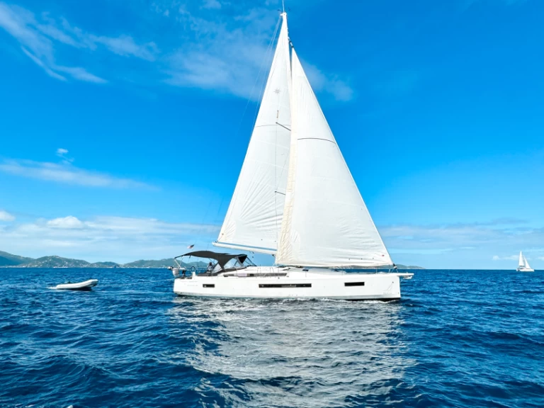 Verhuur Zeilboot in Road Town - Jeanneau Sun Odyssey 490