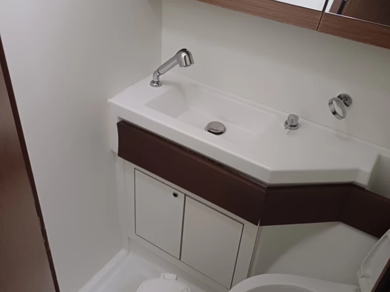 Jachthuur in Álimos - Bénéteau Oceanis 46.1 via SamBoat